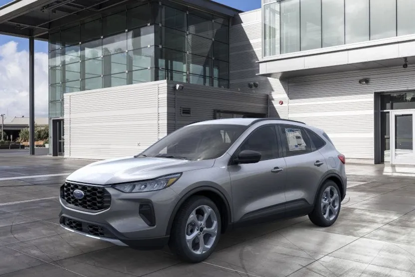 2026 Ford Escape ST-Line photo 1