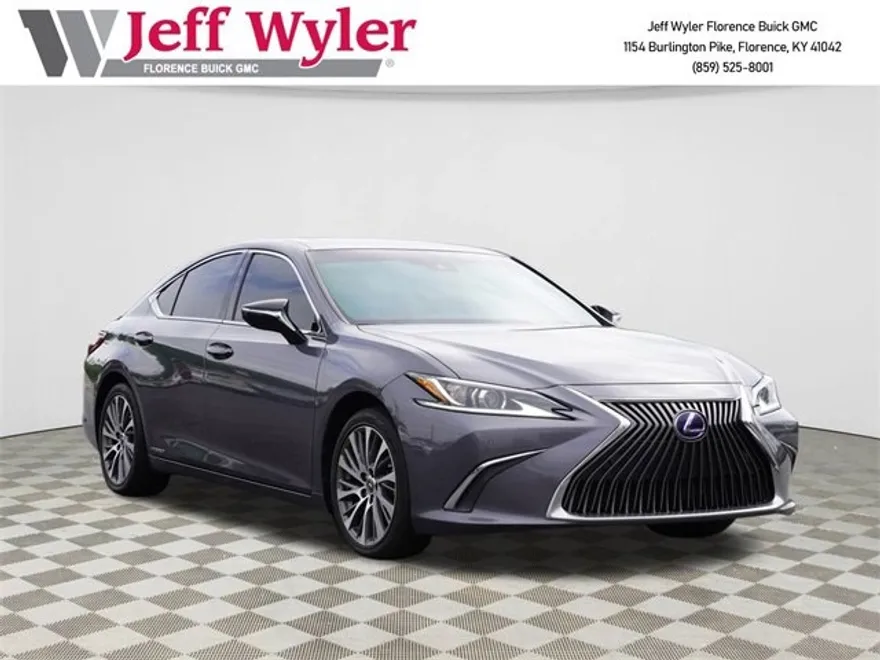 2021 Lexus ES 300h photo 1