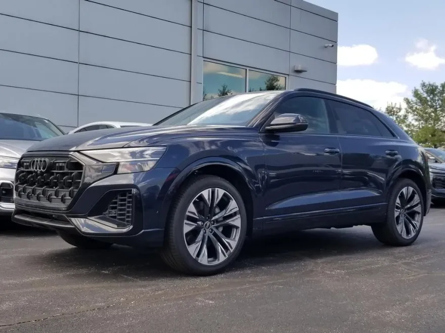 2025 Audi Q8 55 Prestige photo 1