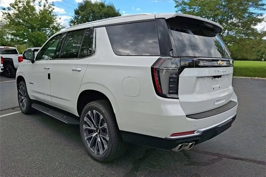2025 Chevrolet Tahoe High Country photo 1