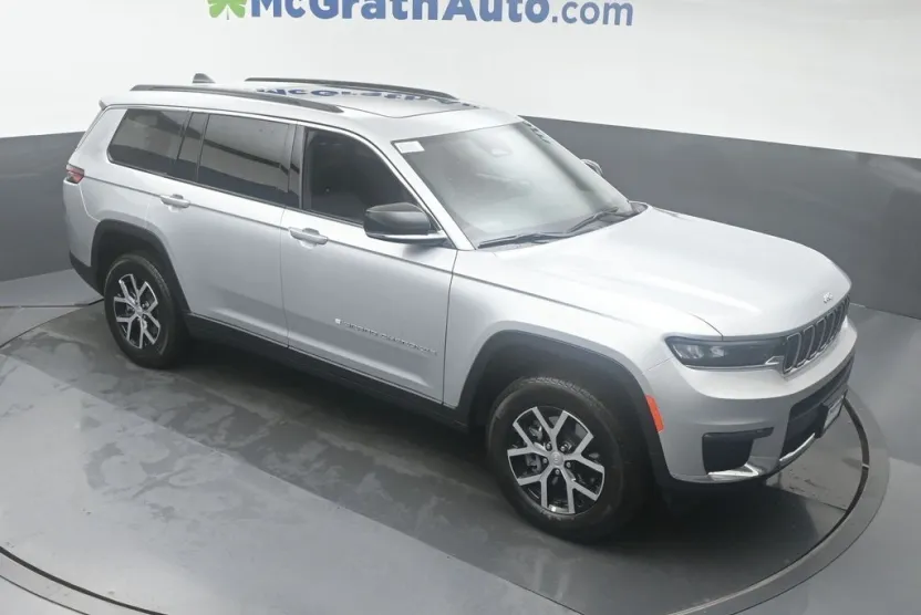 2025 Jeep Grand Cherokee Limited photo 1