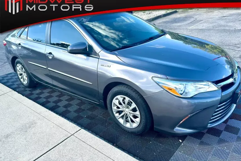 2016 Toyota Camry Hybrid photo 1