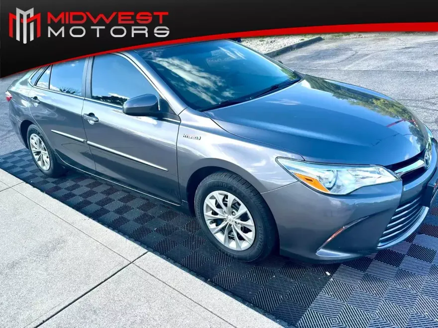 2016 Toyota Camry Hybrid photo 1