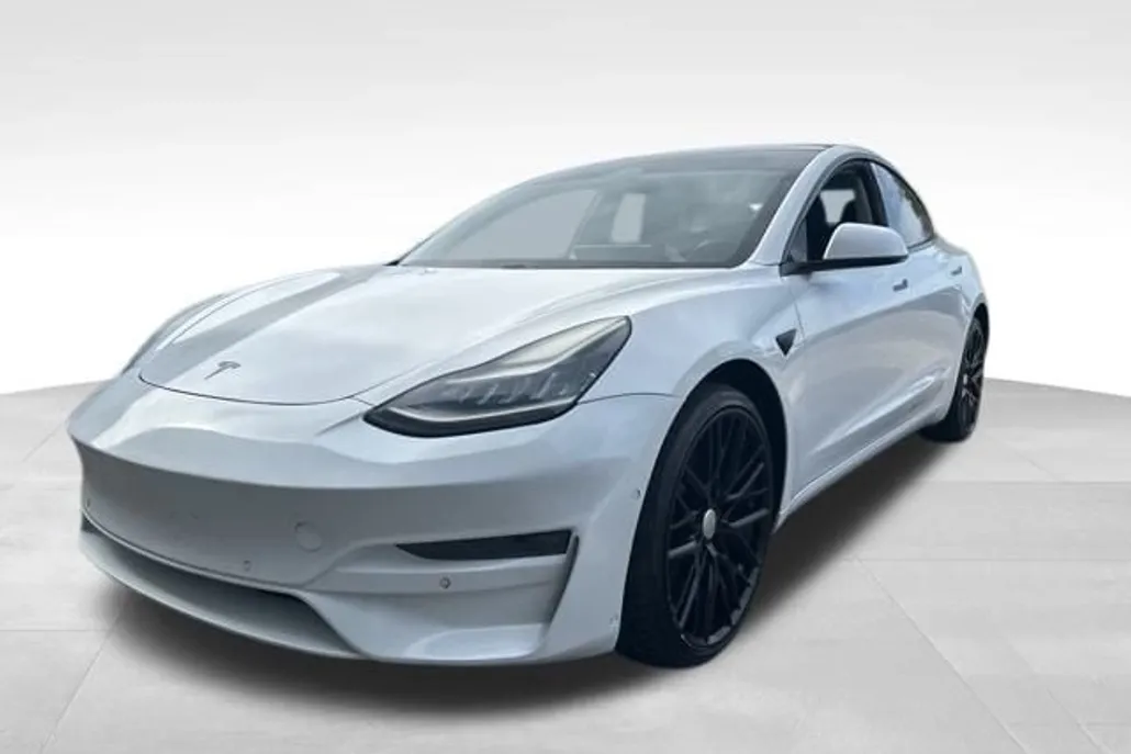 2018 Tesla Model 3 Performance photo 1