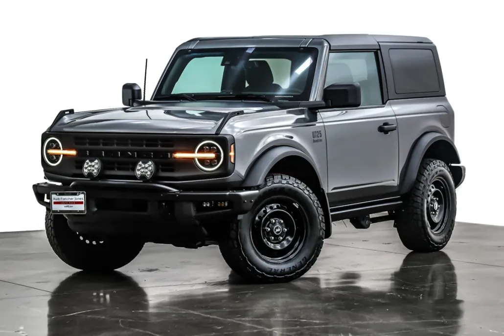 2021 Ford Bronco Black Diamond photo 1