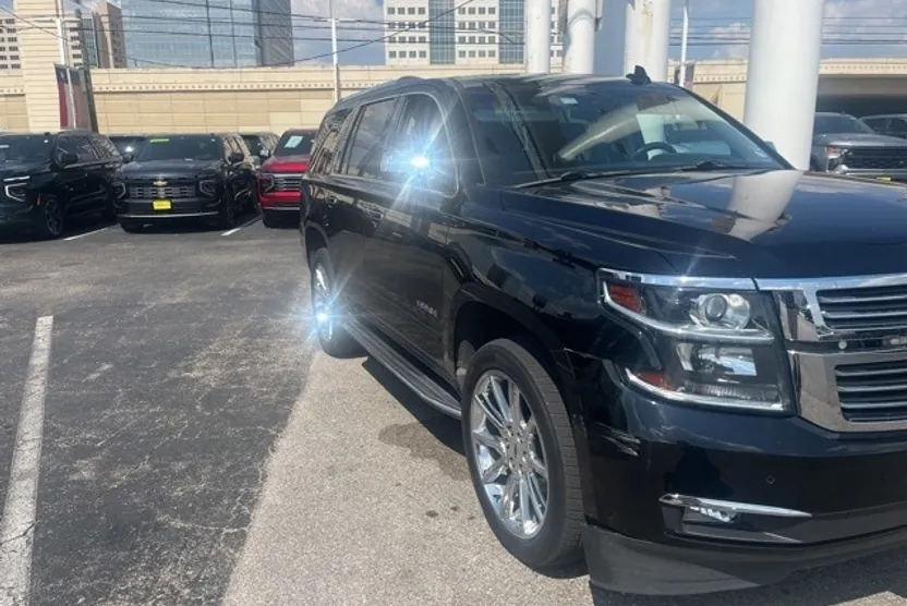 2020 Chevrolet Tahoe Premier photo 1