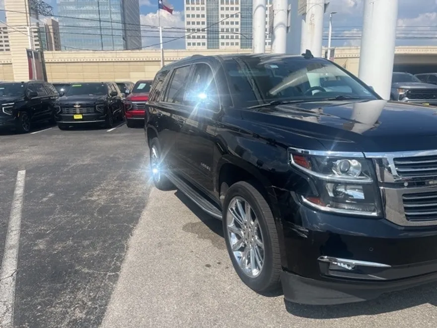 2020 Chevrolet Tahoe Premier photo 1