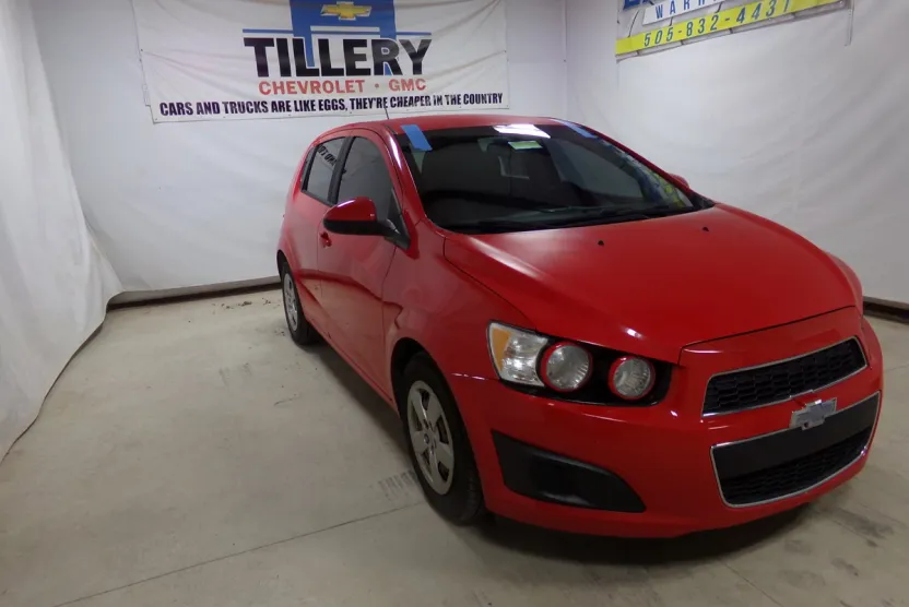 2016 Chevrolet Sonic LS photo 1