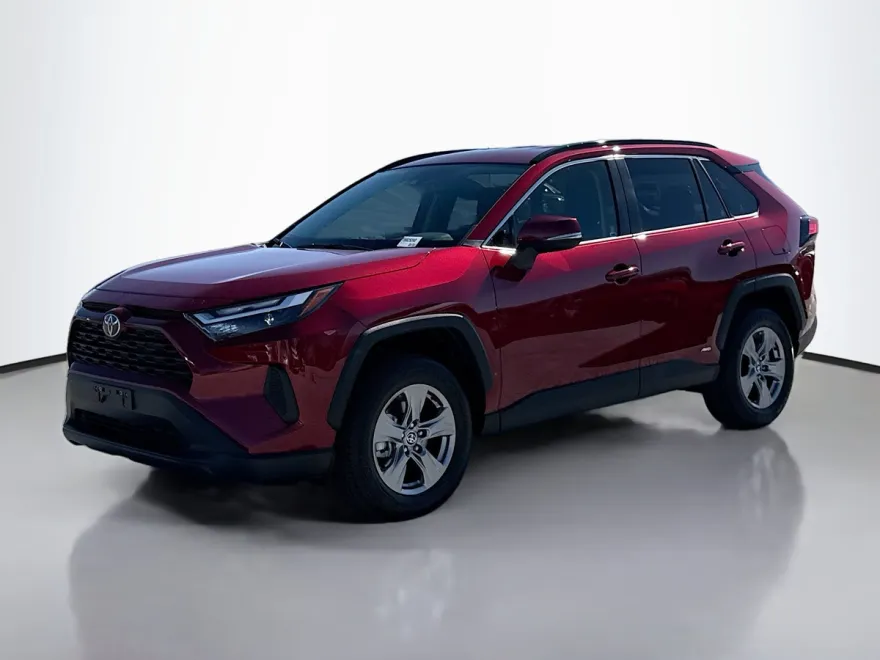 2025 Toyota RAV4 Hybrid LE photo 1