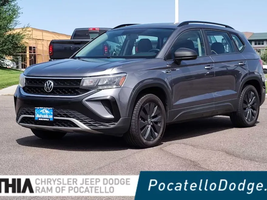 2022 Volkswagen Taos S photo 1