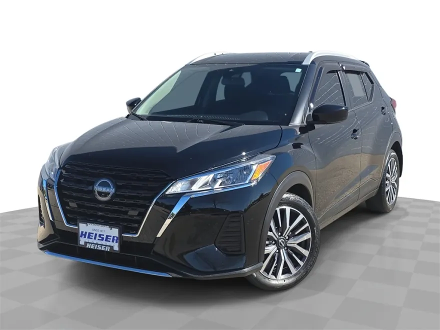 2022 Nissan Kicks SV photo 1