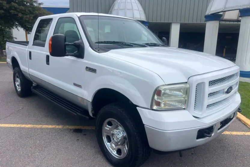 2006 Ford F-350 XLT photo 1