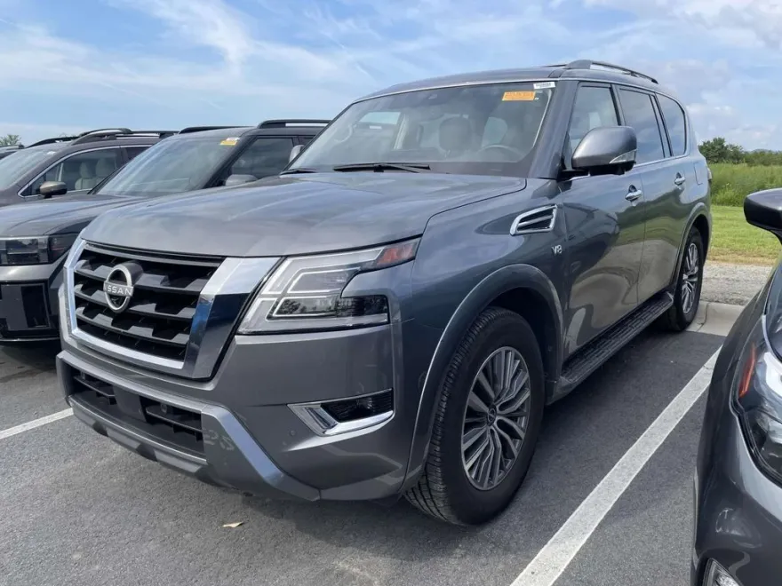 2022 Nissan Armada SL photo 1