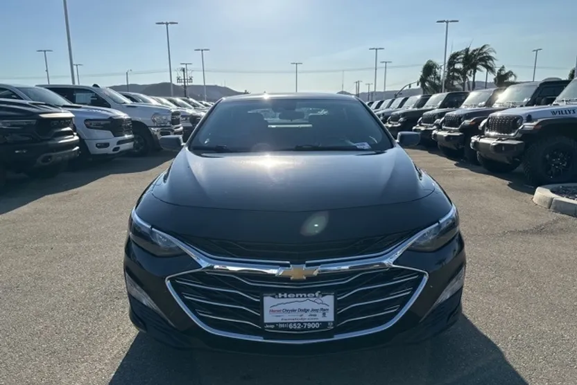 2023 Chevrolet Malibu 1LT photo 1