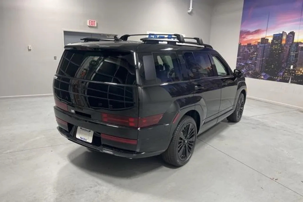2025 Hyundai Santa Fe photo 1