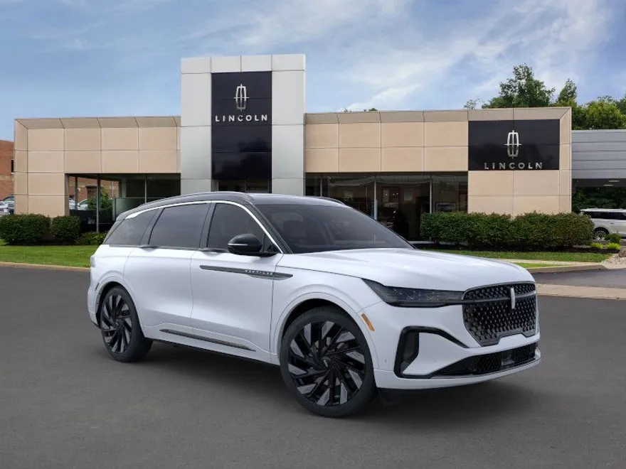 2024 Lincoln Nautilus Black Label photo 1