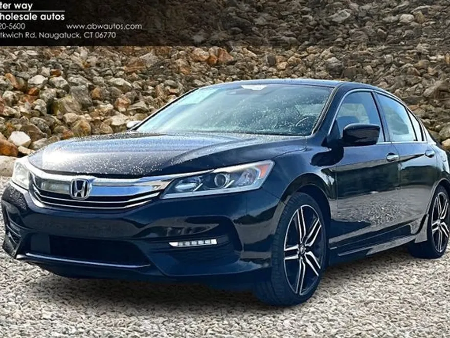 2017 Honda Accord Sport photo 1