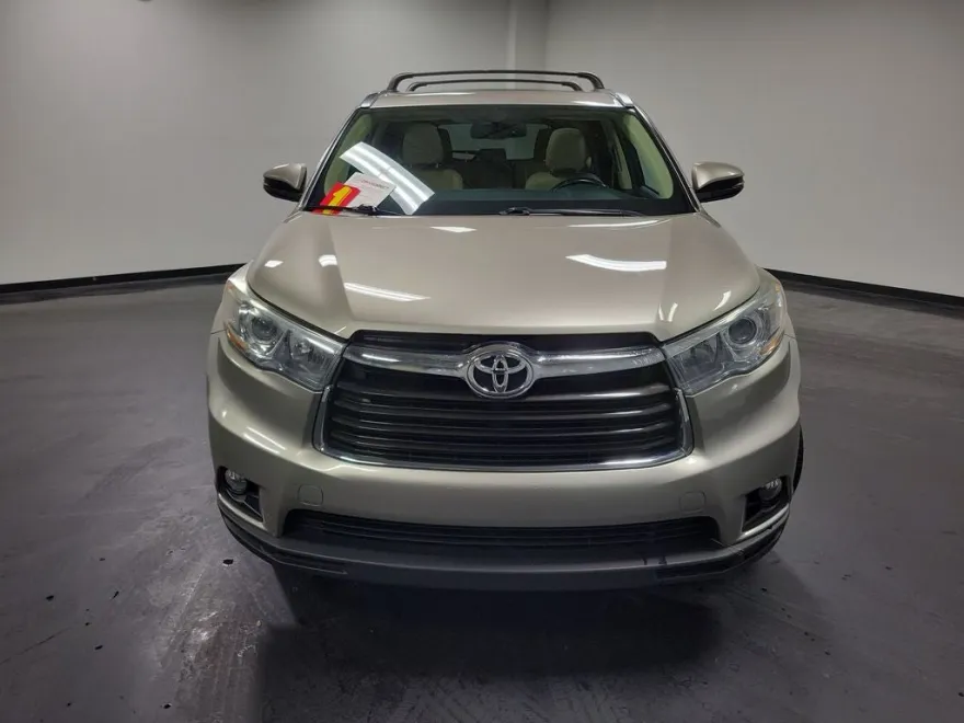 2015 Toyota Highlander XLE photo 1