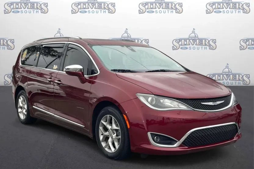 2020 Chrysler Pacifica Limited photo 1