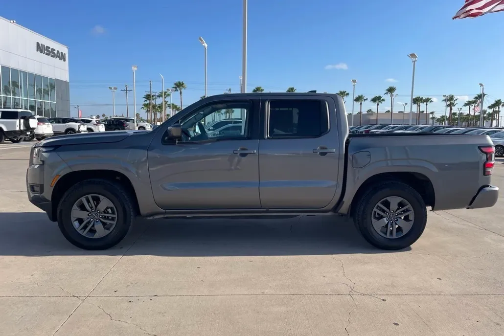 2025 Nissan Frontier SV photo 1
