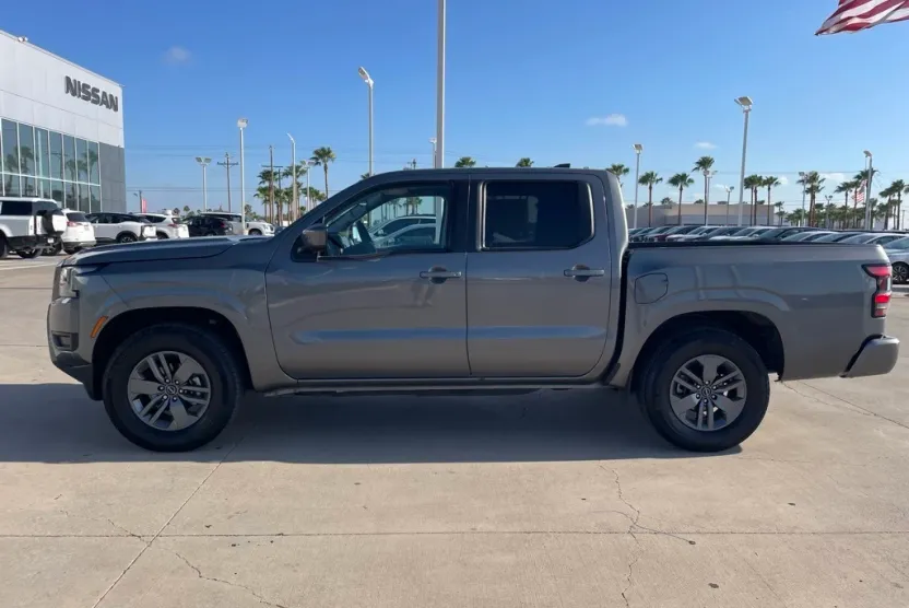 2025 Nissan Frontier SV photo 1