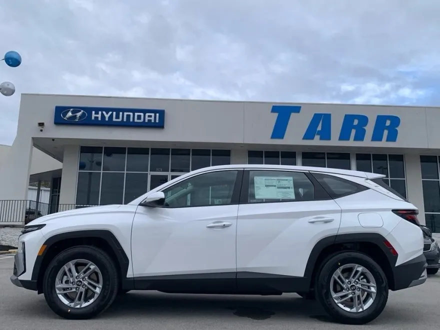 2025 Hyundai Tucson SE photo 1