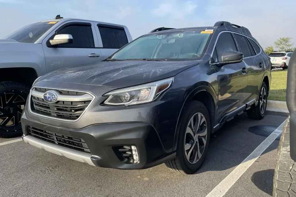 2020 Subaru Outback Limited photo 1