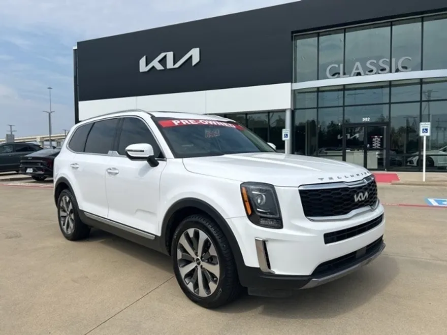 2022 Kia Telluride S photo 1