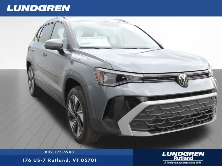 2025 Volkswagen Taos SE photo 1