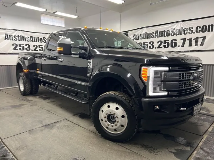 2017 Ford F-450 Platinum photo 1