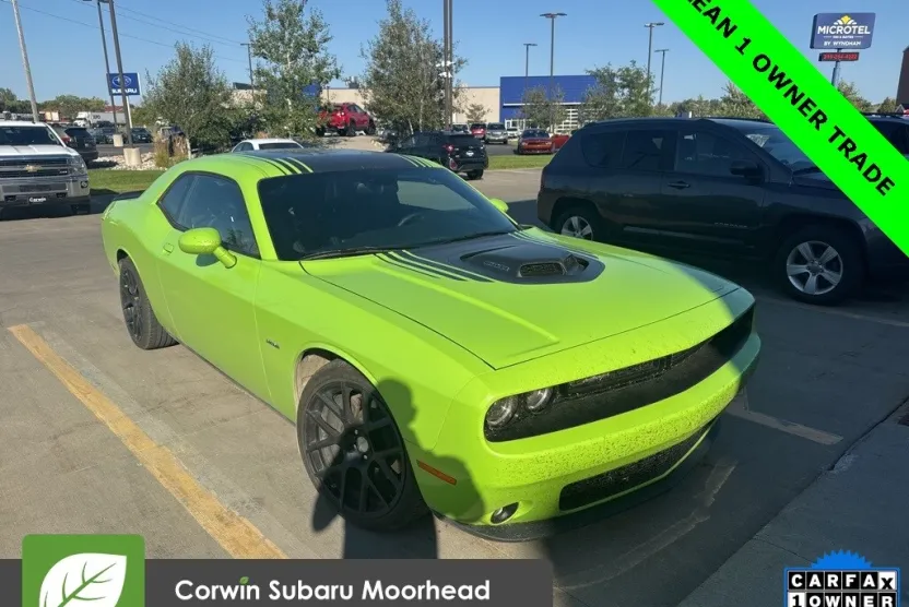 2015 Dodge Challenger R/T Plus photo 1