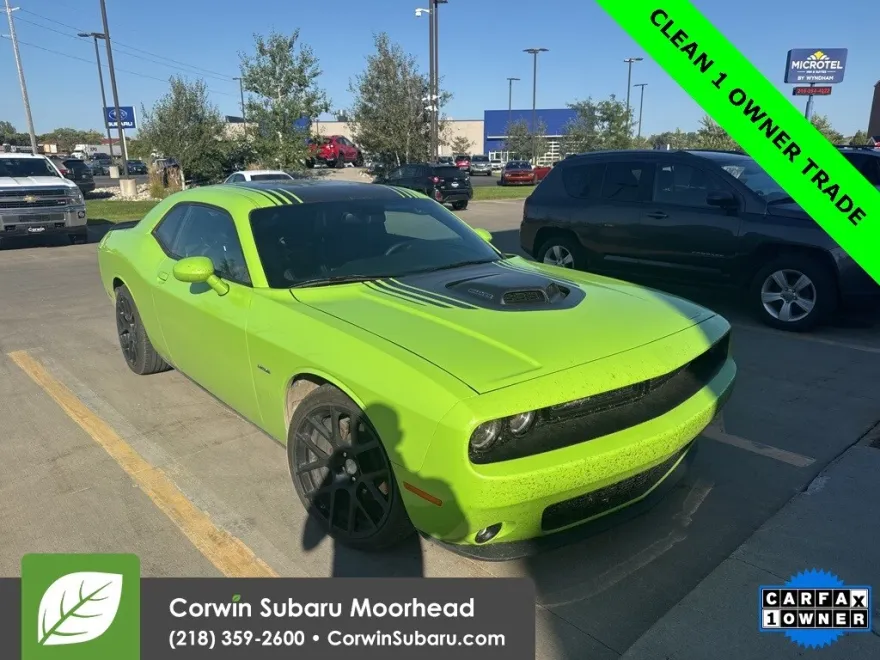 2015 Dodge Challenger R/T Plus photo 1