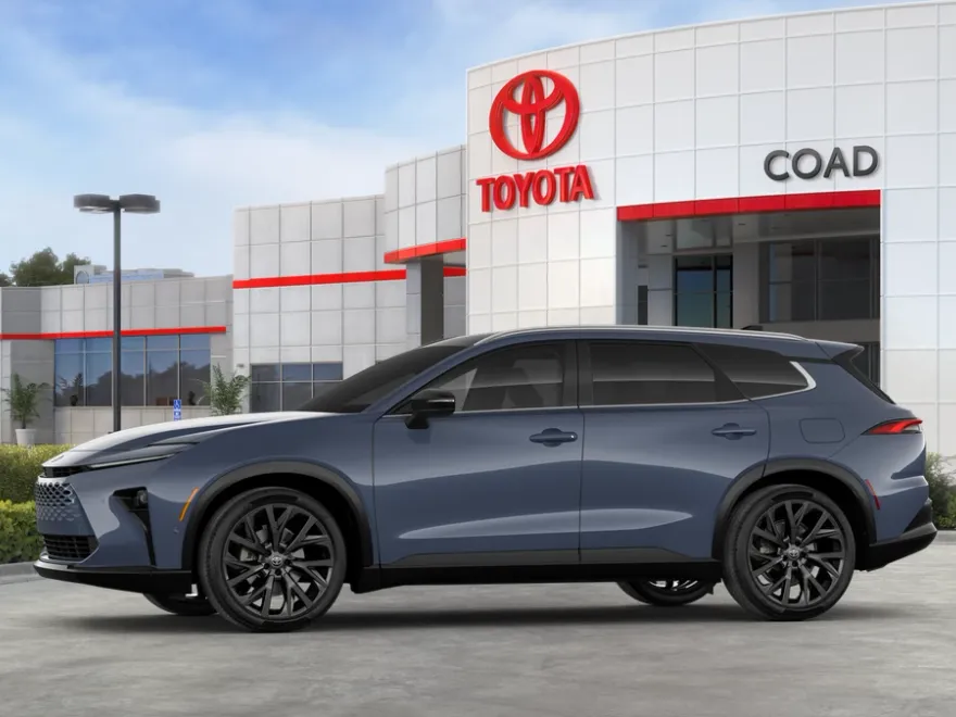 2025 Toyota Crown Signia Limited photo 1
