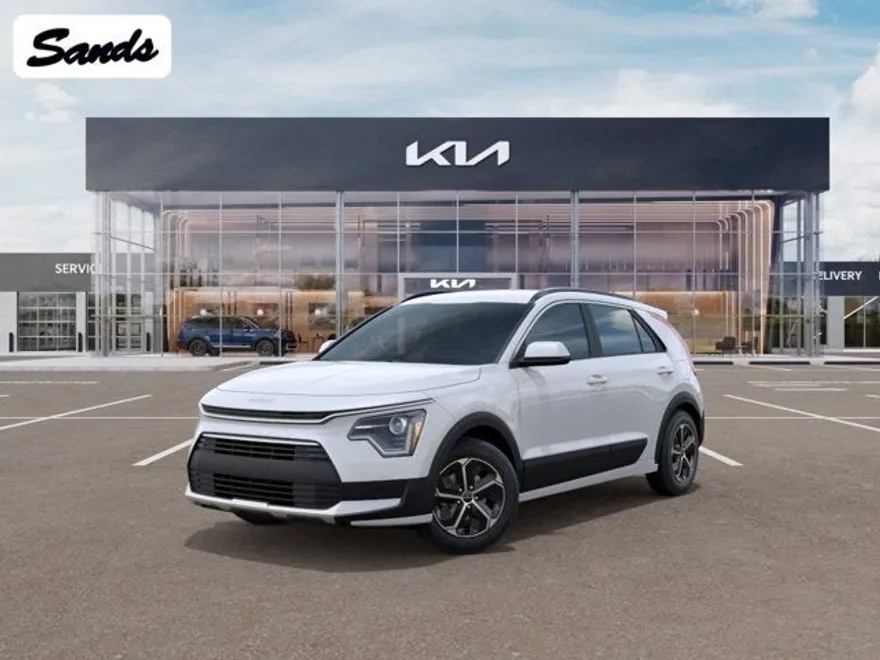 2025 Kia Niro LX photo 1