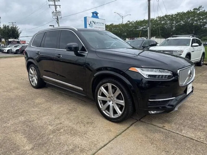2016 Volvo XC90 T6 photo 1