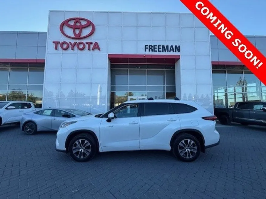 2021 Toyota Highlander Hybrid XLE photo 1