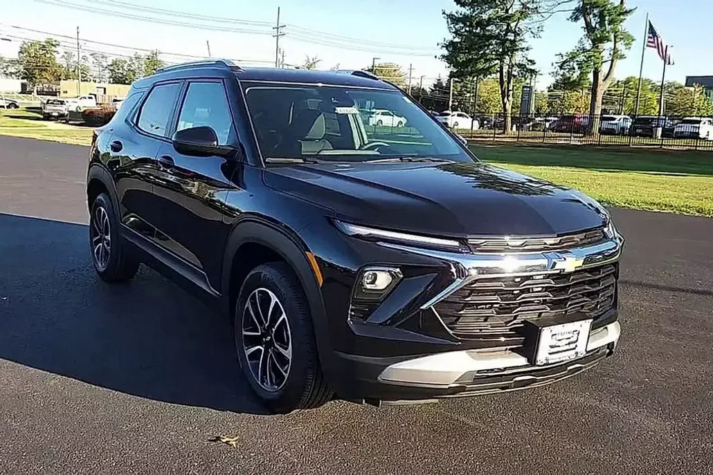 2026 Chevrolet Trailblazer LT photo 1