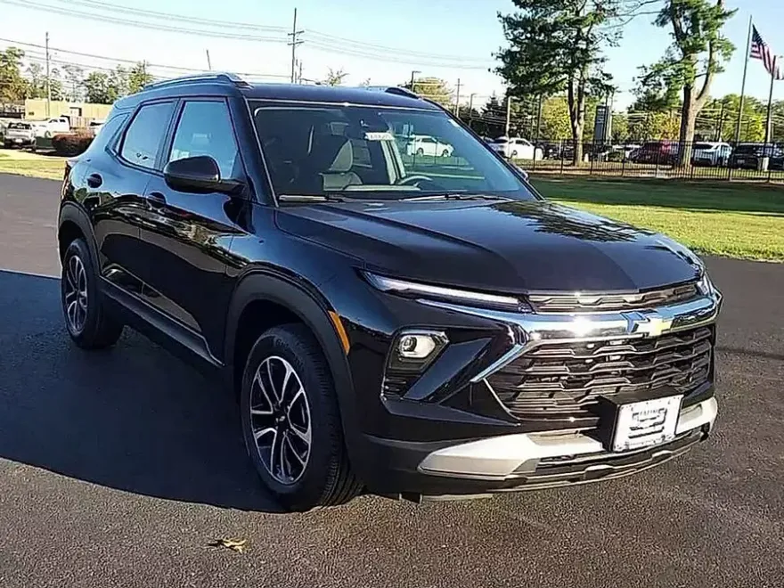 2026 Chevrolet Trailblazer LT photo 1