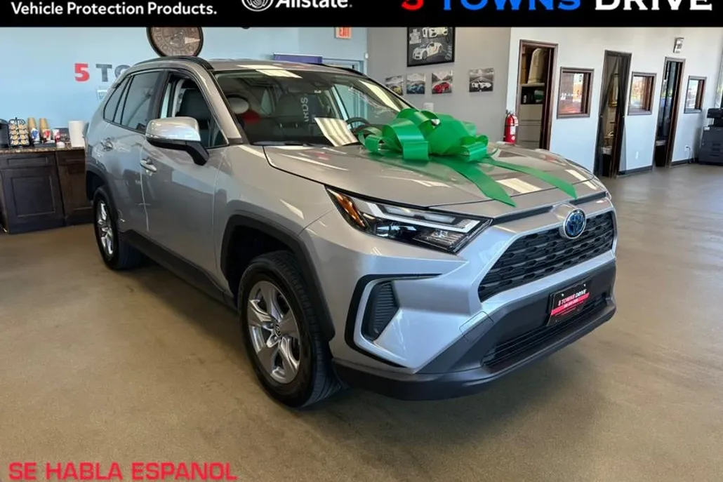 2023 Toyota RAV4 Hybrid XLE photo 1