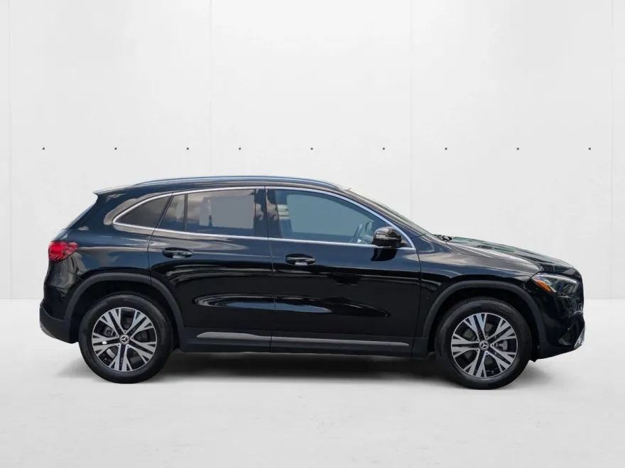 2025 Mercedes Benz GLA 250 photo 1