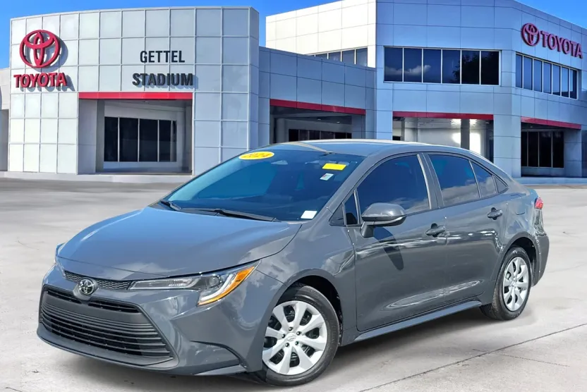 2024 Toyota Corolla LE photo 1
