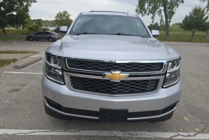 2017 Chevrolet Tahoe LT photo 1