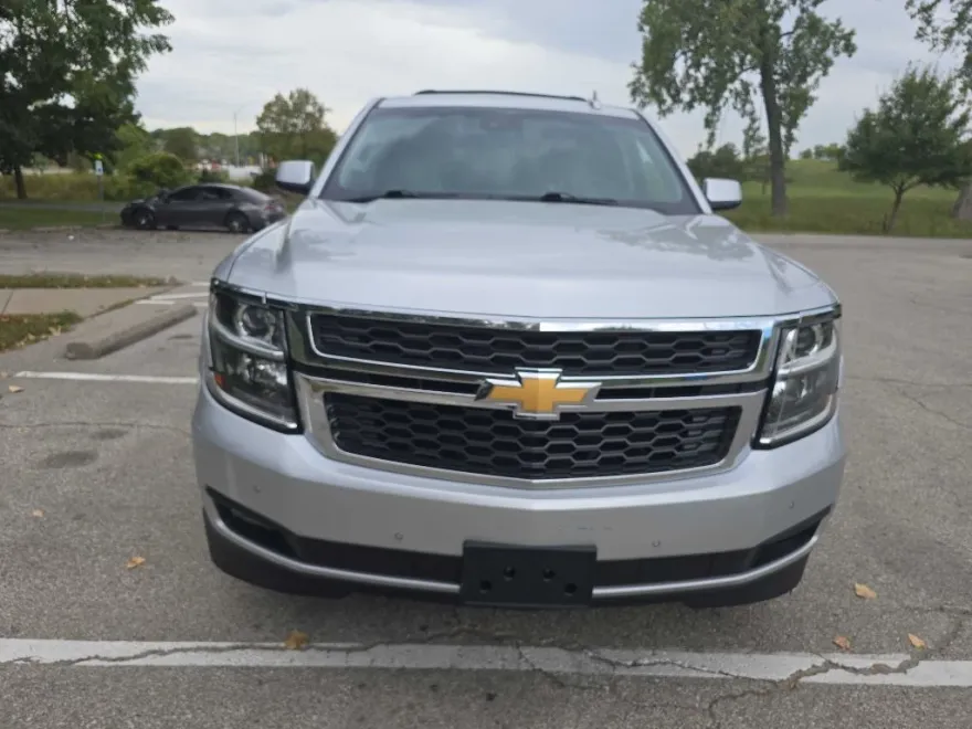 2017 Chevrolet Tahoe LT photo 1