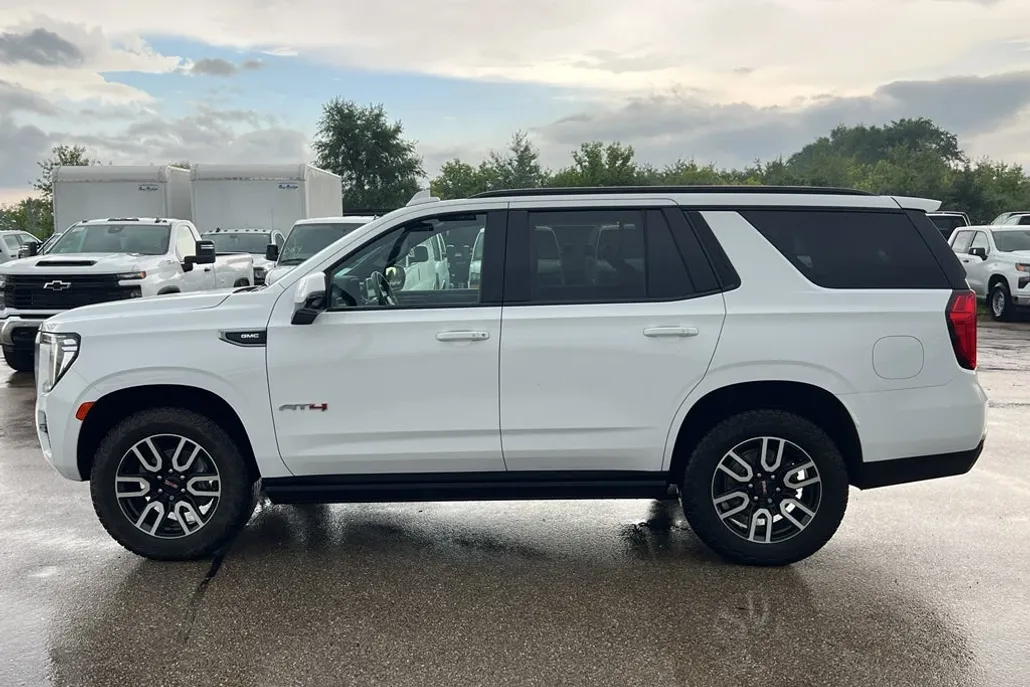2023 Gmc Yukon AT4 photo 1