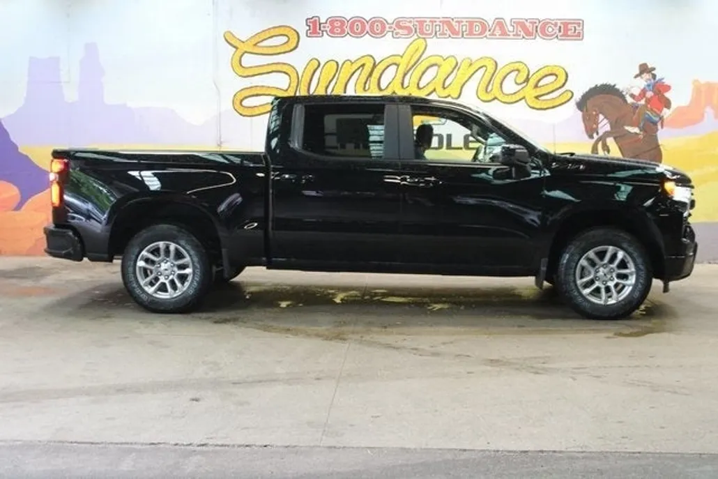 2025 Chevrolet Silverado 1500 RST photo 1