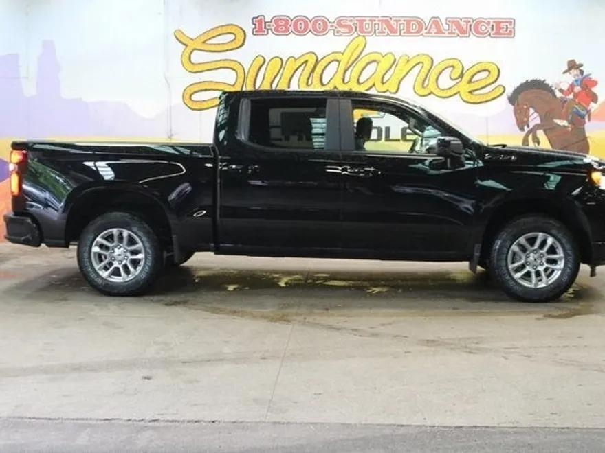 2025 Chevrolet Silverado 1500 RST photo 1