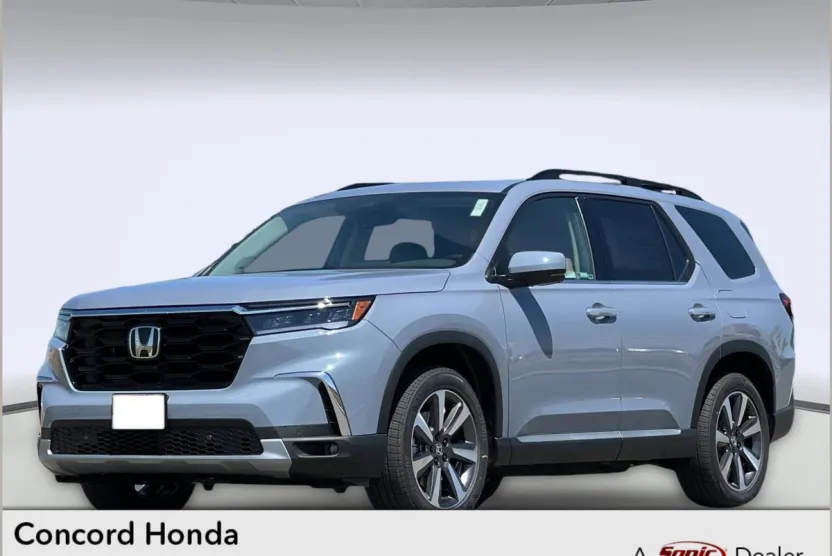 2025 Honda Pilot Touring photo 1