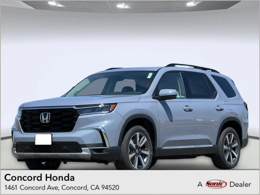 2025 Honda Pilot Touring photo 1