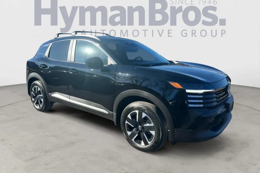 2025 Nissan Kicks SV photo 1