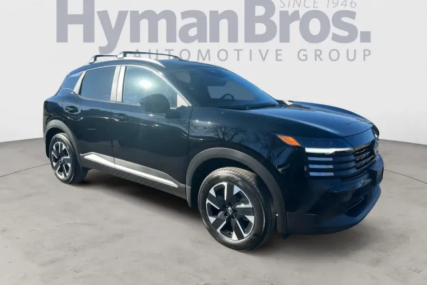 2025 Nissan Kicks SV photo 1
